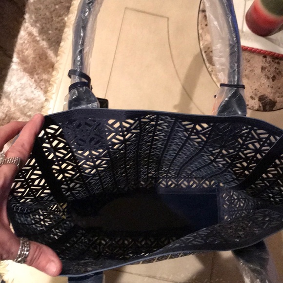 Tory Burch Tote Bag Navy NWT - Picture 3 of 6